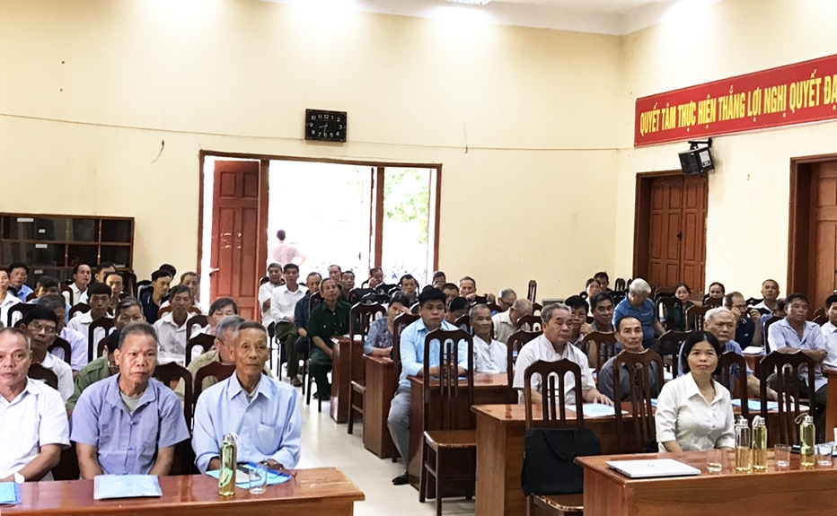 Các đại biểu là Người có uy tín tham dự hội nghị do Ban Dân tộc tỉnh Tuyên Quang tổ chức