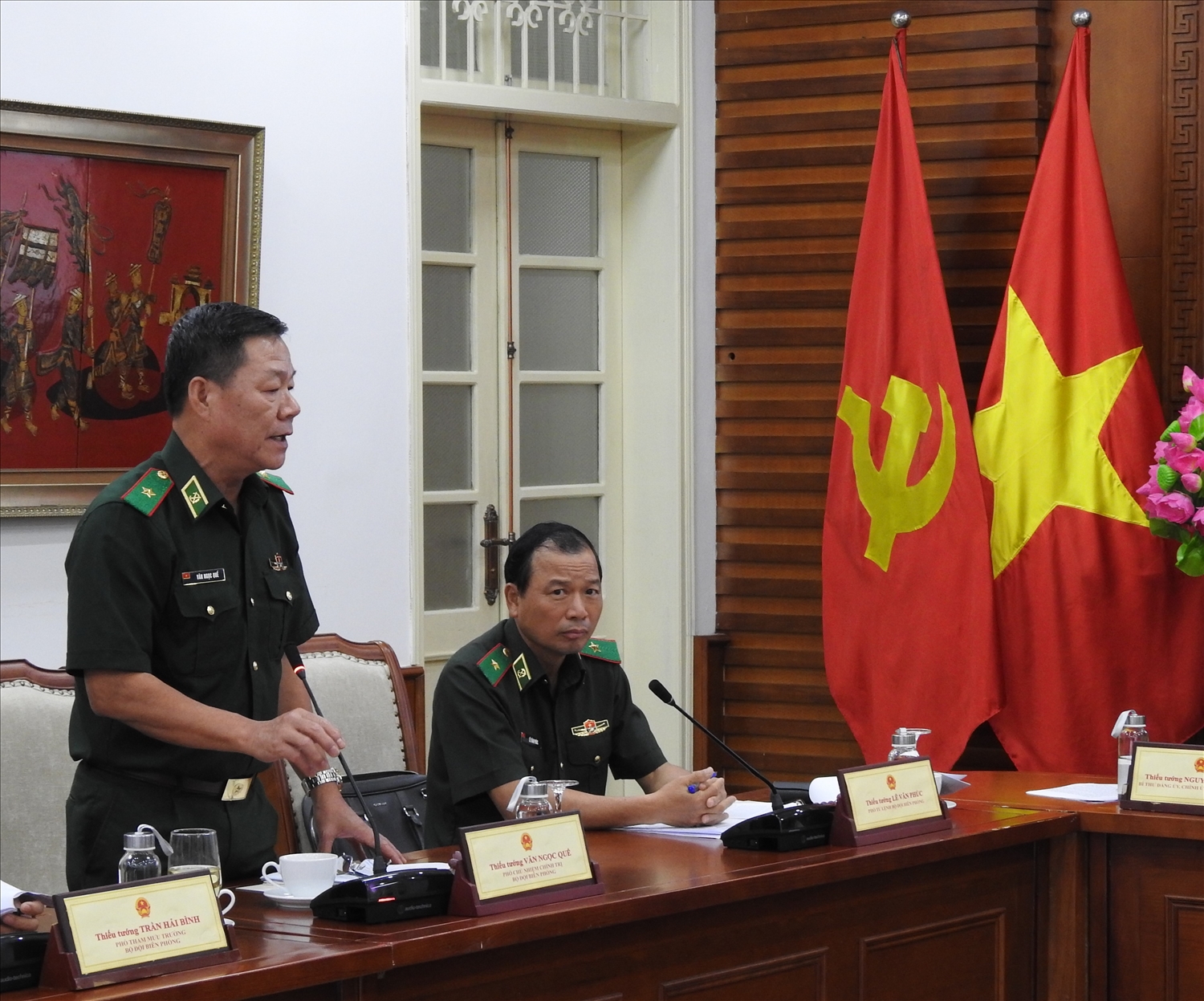 Thiếu tướng Văn Ngọc Quế, Phó Chủ nhiệm Chính trị Bộ đội Biên phòng phát biểu tại Hội nghị