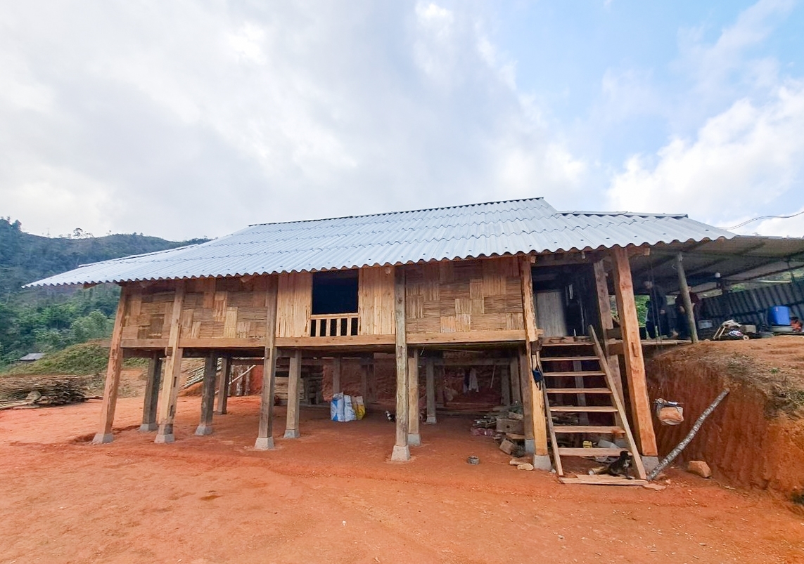 Gia đình ông Đặng Văn Đòong ở thôn Bành Văn 1, xã Bản Luốc cùng nhiều hộ dân trên địa bàn huyện Hoàng Su Phì được hỗ trợ xây dựng nhà ở