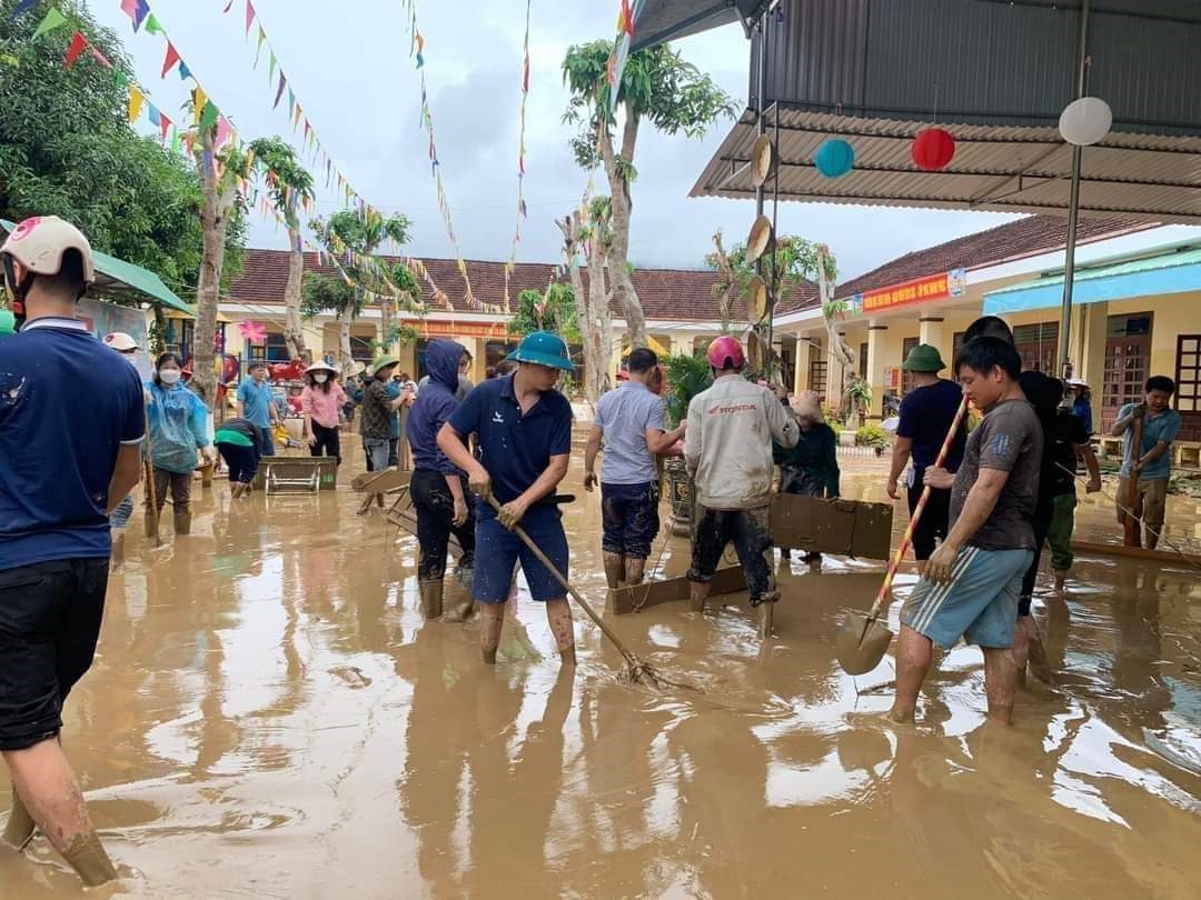 Nỗ lực khắc phục hậu quả mưa lũ ở Quỳ Châu