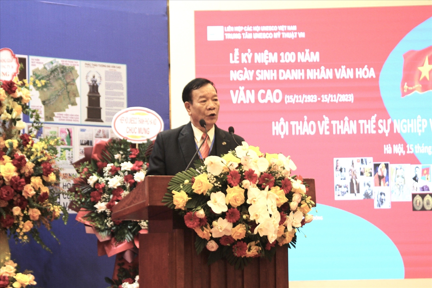 Họa sĩ Trịnh Yên - Trưởng Ban tổ chức chương trình phát biểu kết thúc hội thảo