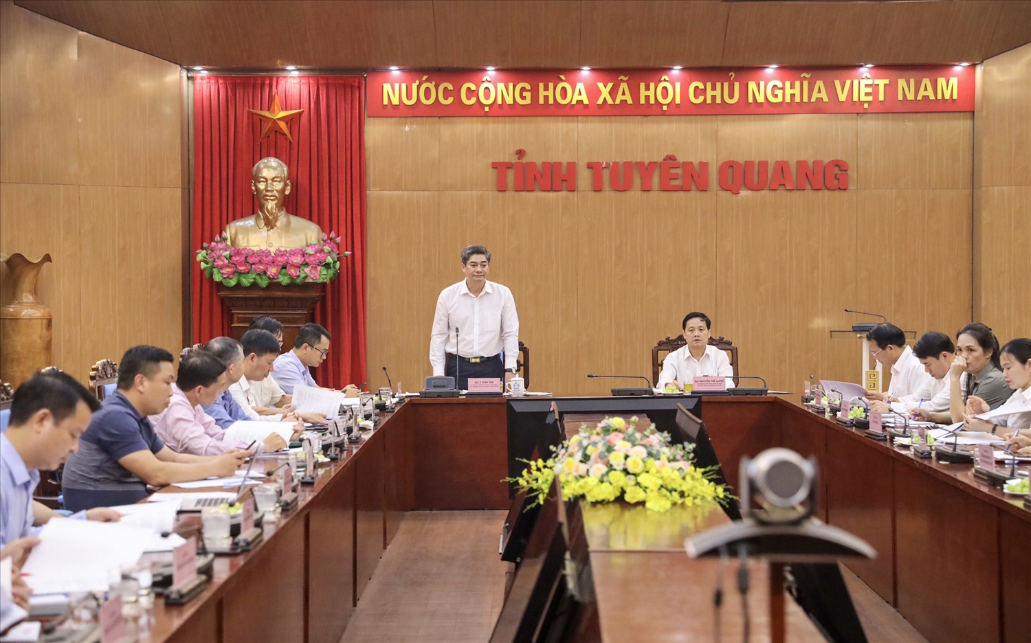 Thứ trưởng, Phó Chủ nhiệm Ủy ban Dân tộc Y Vinh Tơr và Đoàn công tác Ủy ban Dân tộc làm việc với Tỉnh Tuyên Quang về triển khai thực hiện Chương trình MTQG 1719 ( đầu năm 2023)