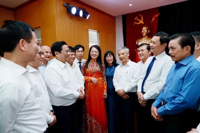 Thủ tướng Phạm Minh Chính với các đại biểu. Ảnh: Dương Giang-TTXVN