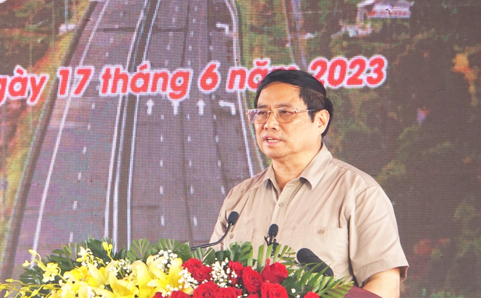 Thủ tướng Chính phủ Phạm Minh Chính phát biểu tại Lễ khởi công Dự án đầu tư xây dựng Đường bộ cao tốc Châu Đốc - Sóc Trăng - Cần Thơ