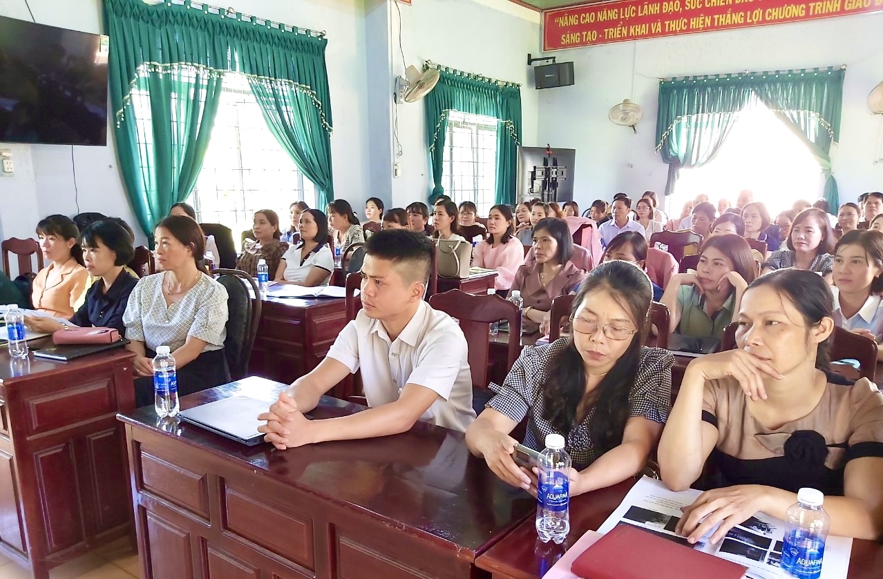 71 cán bộ, giáo viên trên địa bàn huyện Ia Grai tham gia lớp tập huấn