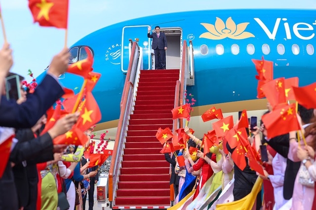 Thủ tướng Phạm Minh Chính tới Bắc Kinh, bắt đầu thăm chính thức Trung Quốc và dự Diễn đàn Kinh tế thế giới 3