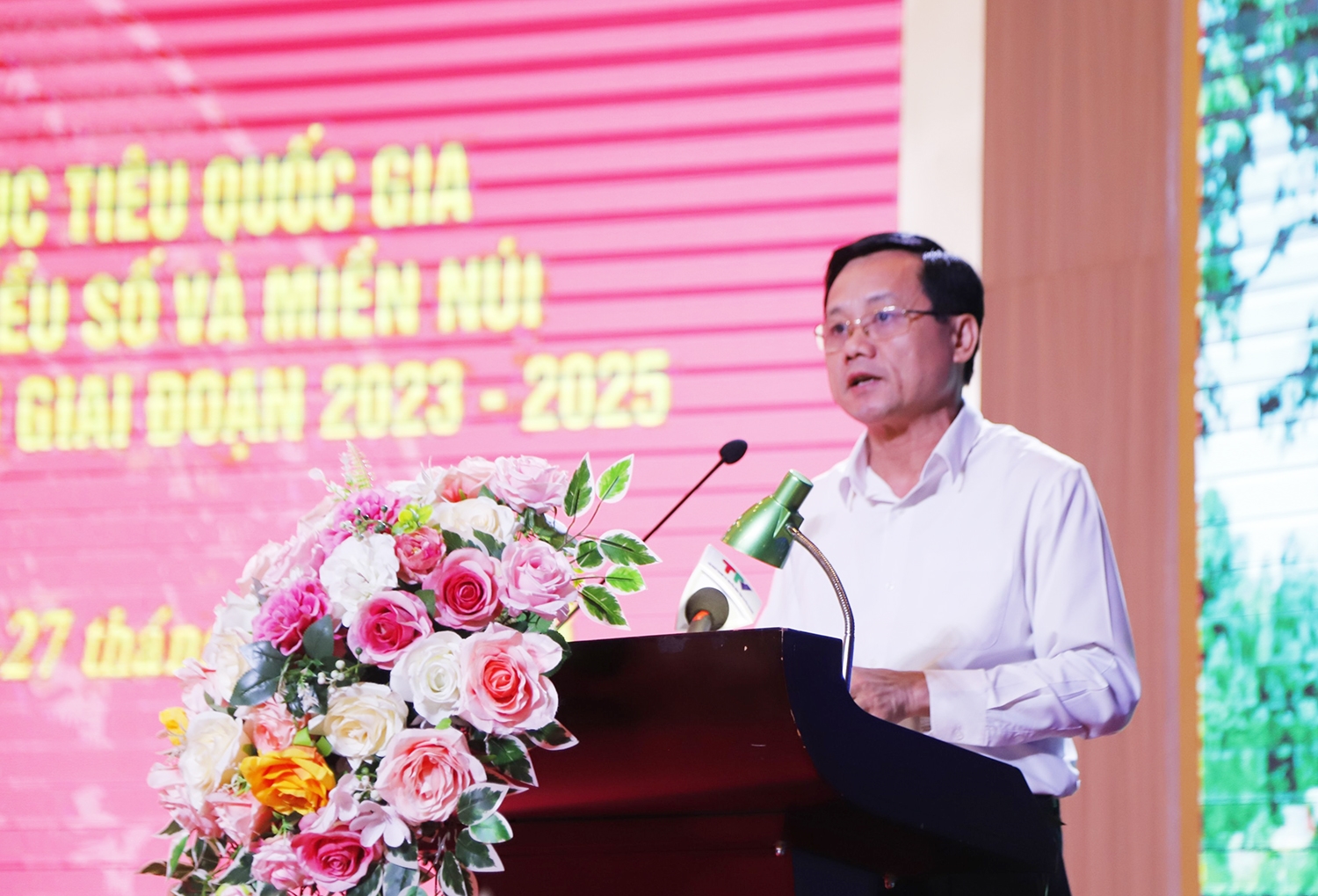 Ông Nguyễn Thế Giang - Phó Chủ tịch UBND tỉnh Tuyên Quang phát biểu tại Hội nghị