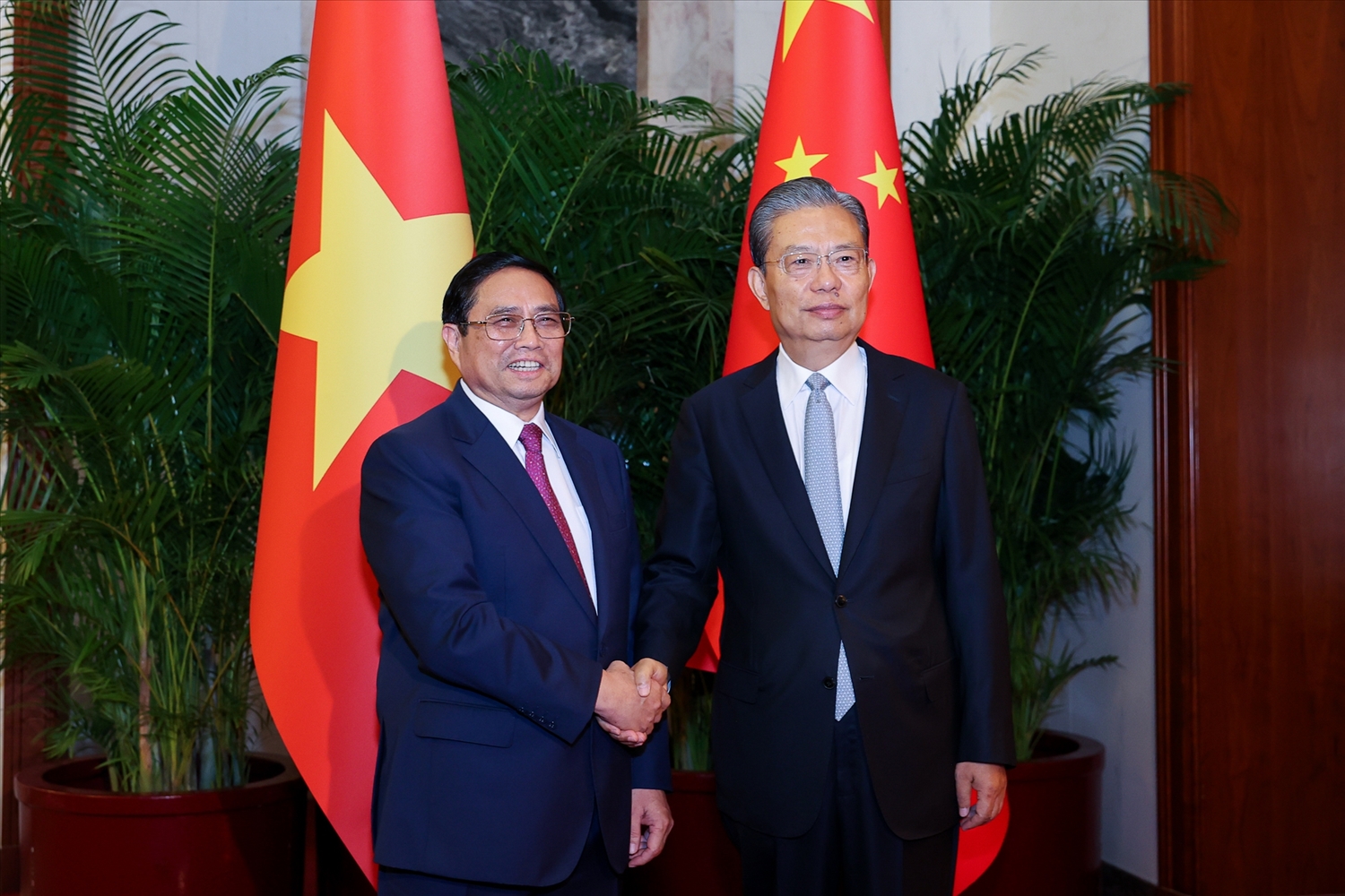 Thủ tướng Phạm Minh Chính hội kiến Ủy viên trưởng Nhân đại toàn quốc Trung Quốc Triệu Lạc Tế - Ảnh: VGP/Nhật Bắc