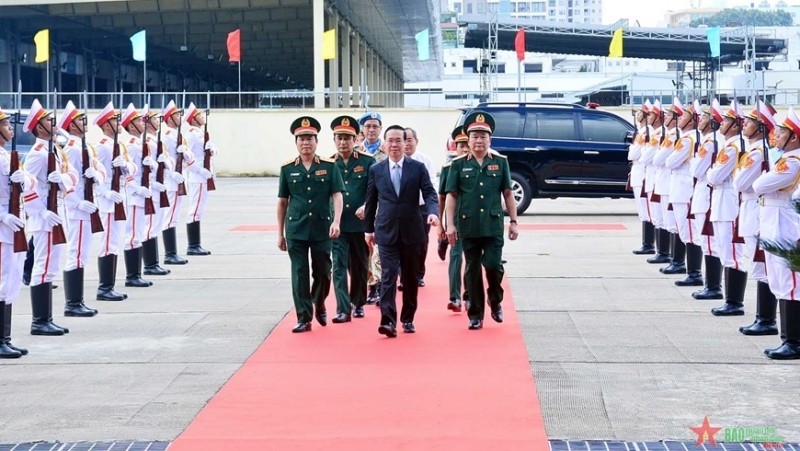 Chủ tịch nước Võ Văn Thưởng và lãnh đạo Bộ Quốc phòng đến dự buổi lễ. (Ảnh: QĐND)