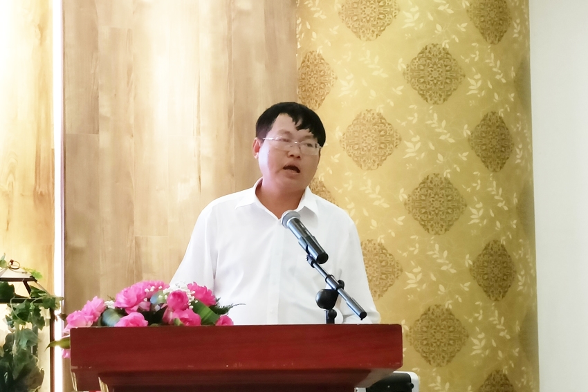 Đại diện Ban Dân tộc Bình Thuận phát biểu ý kiến tại Hội thảo