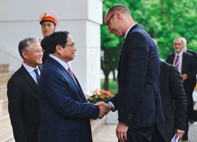 Thủ tướng Phạm Minh Chính tin tưởng chuyến thăm của ngài Chủ tịch Hạ viện là dấu mốc quan trọng, góp phần mở ra một trang mới trong hợp tác Việt Nam – Thụy Sĩ - Ảnh: VGP/Nhật Bắc