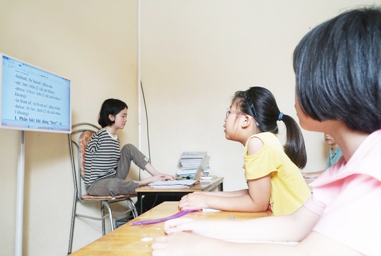 Cô giáo Lê Thị Thắm mở lớp day tiếng Anh ngay tại nhà