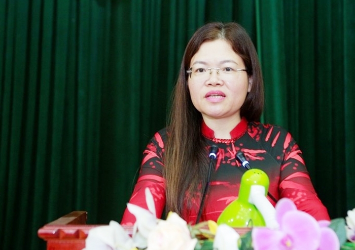 Bí thư Huyện ủy Như Xuân Lương Thị Hoa phát biều tại Hội nghị
