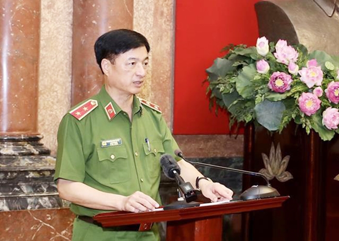 Thứ trưởng Bộ Công an, Trung tướng Nguyễn Duy Ngọc báo cáo với Chủ tịch nước tại buổi gặp gỡ