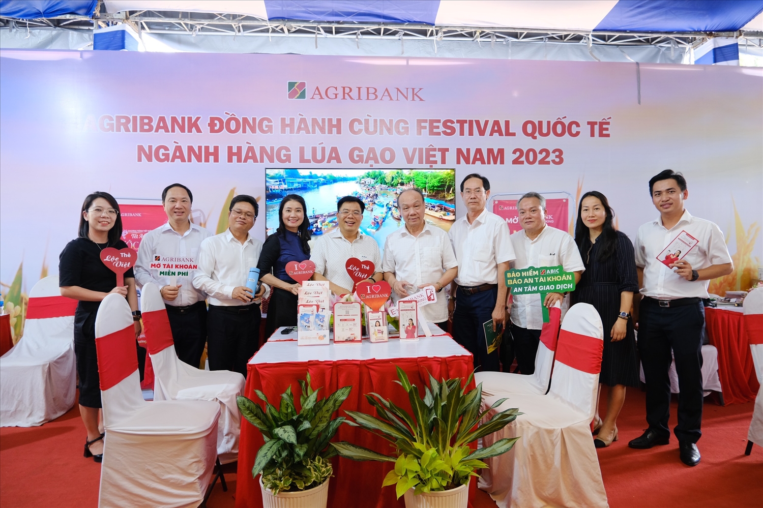 Agribank đồng hành cùng Festival Quốc tế ngành hàng lúa gạo Việt Nam – Hậu Giang 2023 thuộc khu vực Tây Nam bộ 