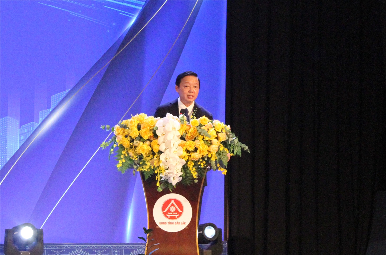 Phó Thủ tướng Chính Phủ Trần Hồng Hà phát biểu tại hội nghị