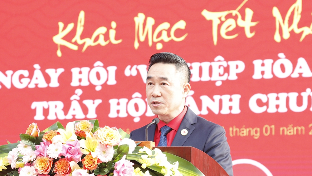 Phó Chủ tịch kiêm Tổng Thư ký Trung ương Hội Chữ Thập đỏ Việt Nam Nguyễn Hải Anh phát biểu tại lễ khai mạc