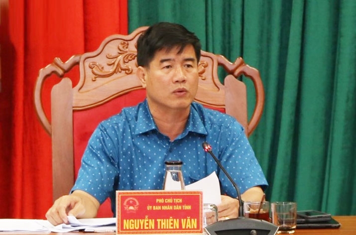 Phó Chủ tịch UBND tỉnh Đắk Lắk Nguyễn Thiên Văn phát biểu chỉ đạo tại cuộc họp