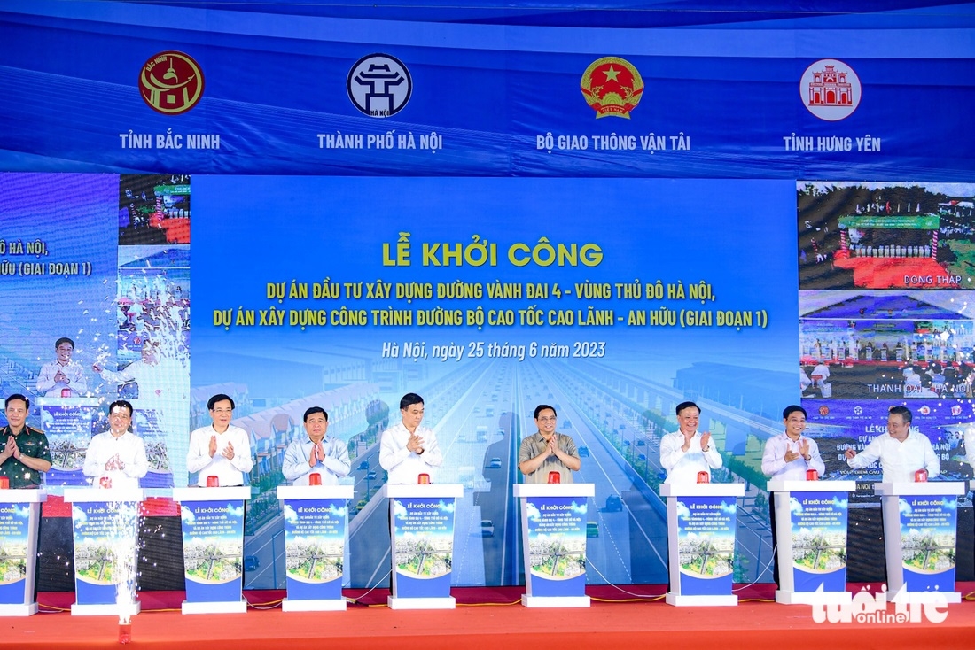 Thủ tướng bấm nút phát lệnh khởi công dự án đường vành đai 4 vùng thủ đô Hà Nội