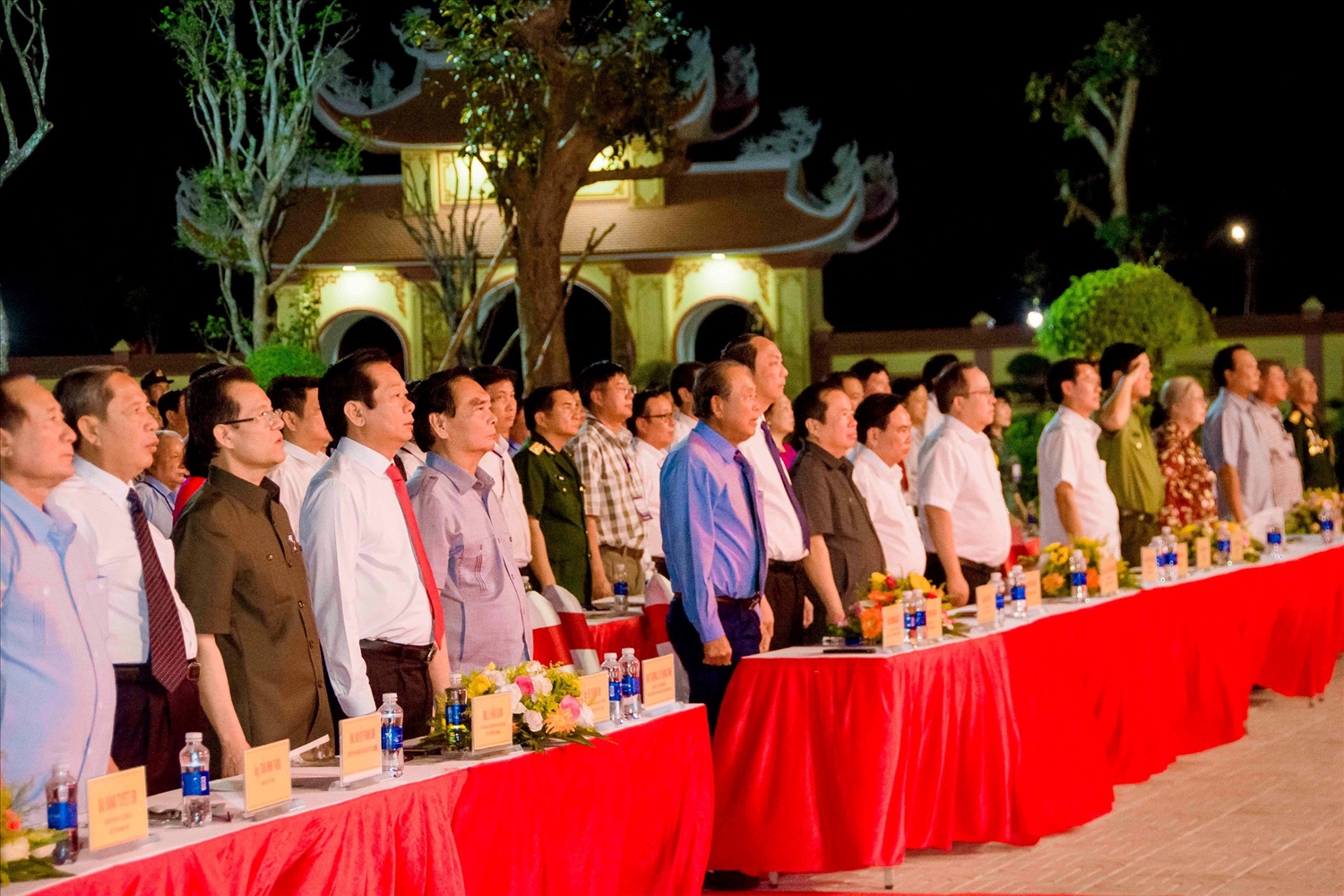 Các đại biểu tham dự lễ kỷ niệm 60 năm thành lập huyện Vĩnh Thuận( Kiên Giang)