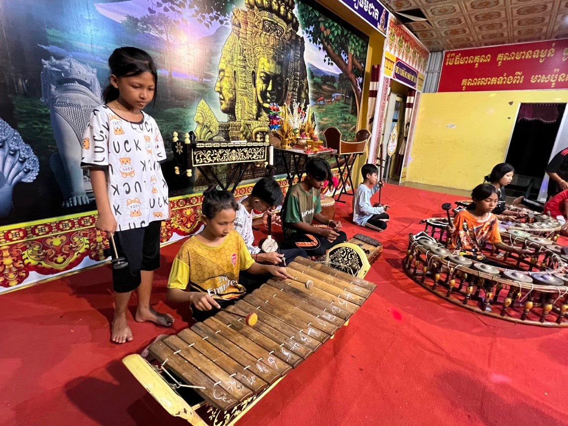 Một lớp truyền dạy âm nhạc truyền thống