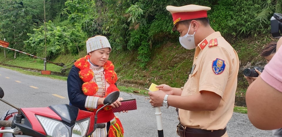 Lực lượng CSGT đã kiểm tra, xử lý hơn 3 triệu trường hợp vi phạm trật tự ATGT trong 9 tháng đầu năm 2024 (Ảnh minh họa) 