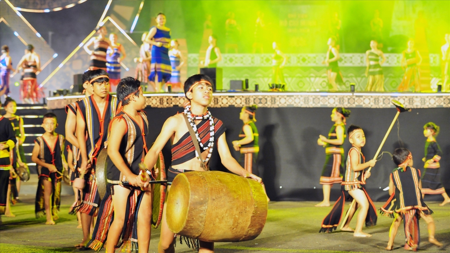 Không gian Văn hoá Cồng chiêng Tây Nguyên đã được UNESCO công nhận là di sản văn hóa phi vật thể đại diện của nhân loại