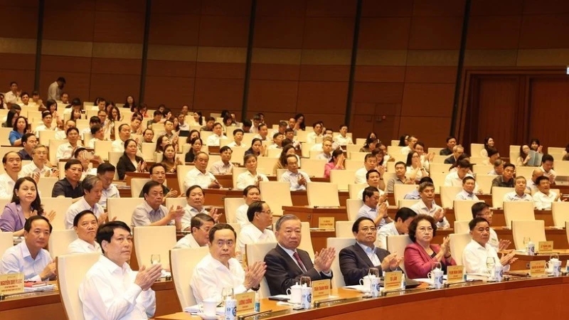 Tổng Bí thư, Chủ tịch nước Tô Lâm cùng các lãnh đạo, nguyên lãnh đạo Đảng, Nhà nước và các đại biểu dự Hội nghị toàn quốc. (Ảnh: TTXVN)