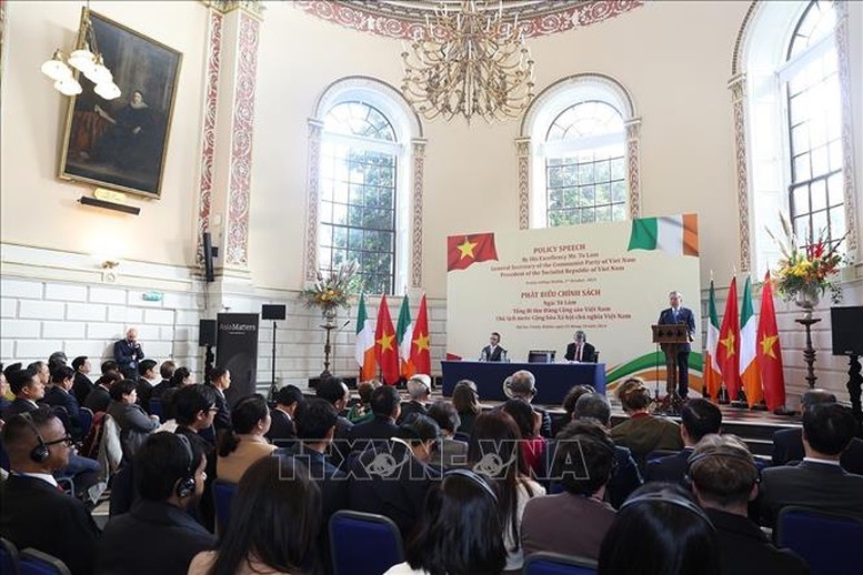 Tổng Bí thư, Chủ tịch nước Tô Lâm phát biểu tại Trường Đại học Trinity Dublin của Ireland - Ảnh: TTXVN