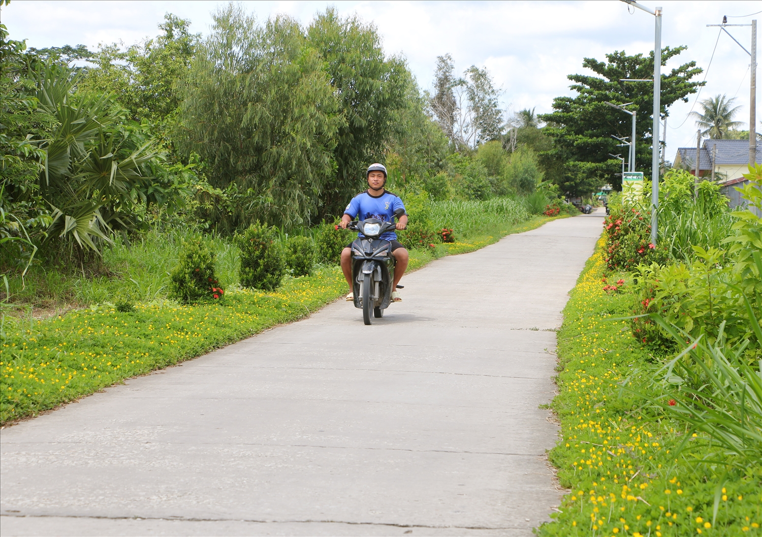 Diện mạo phum sóc xã Phú Mỹ được đầu tư khang trang.