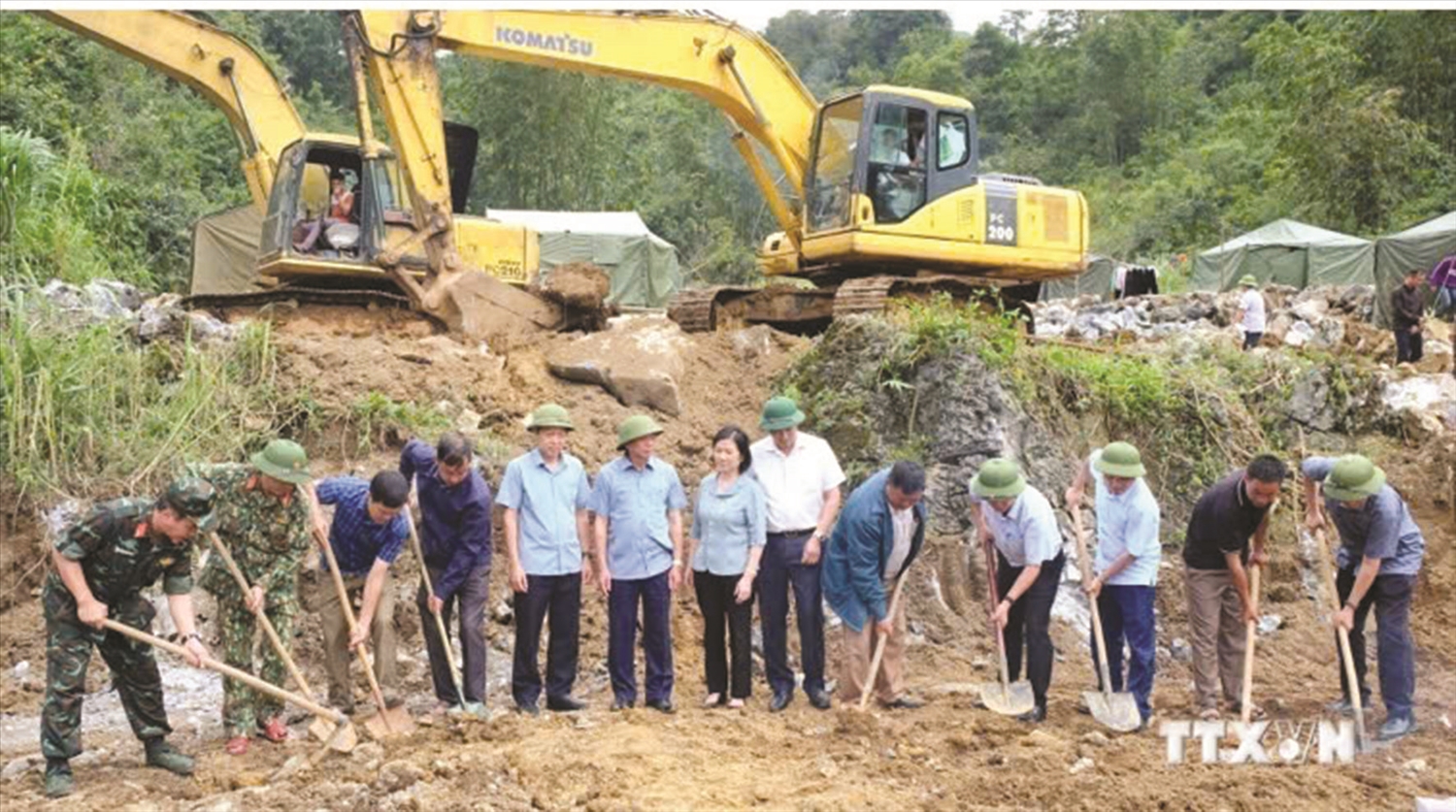 Khởi công khu tái định cư xóm Lũng Lỳ, xã Ca Thành, huyện Nguyên Bình, tỉnh Cao Bằng. Ảnh: TTXVN