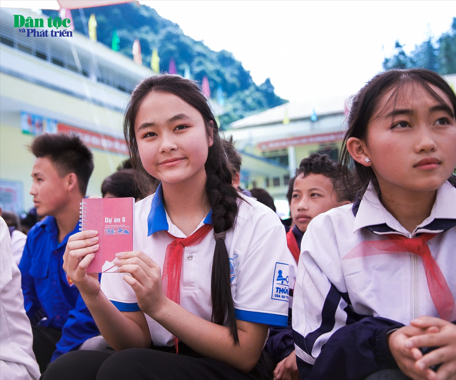 Tại sự kiện các em học sinh được tham gia các trò chơi và nhận các phần quà lưu niệm từ Dự án 8, Chương trình Mục tiêu quốc gia pPhát triển kinh tế - xã hội vùng đồng bào DTTS và miền núi