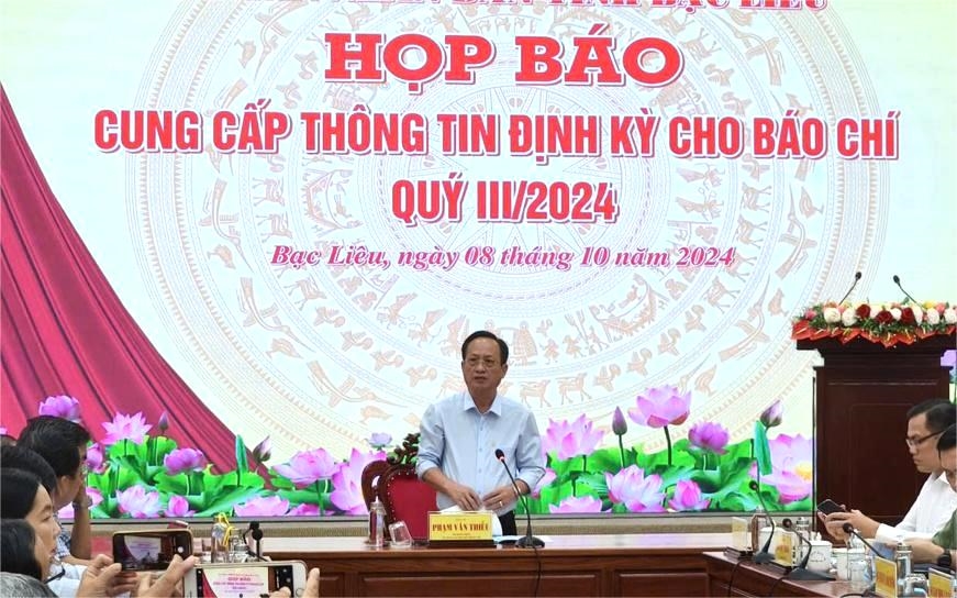 Ông Phạm Văn Thiều, Chủ tịch UBND tỉnh Bạc Liêu phát biểu tại cuộc họp báo chiều 8/10