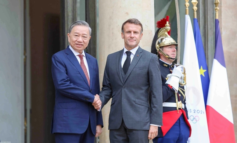 Tổng Bí thư, Chủ tịch nước Tô Lâm và Tổng thống Pháp Emmanuel Macron - Ảnh: Báo Quốc tế