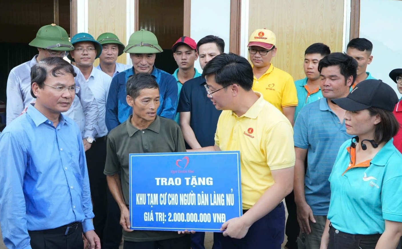 Sự quan tâm, sẻ chia của toàn xã hội đã và đang góp phần giúp người dân vùng lũ ổn định cuộc sống