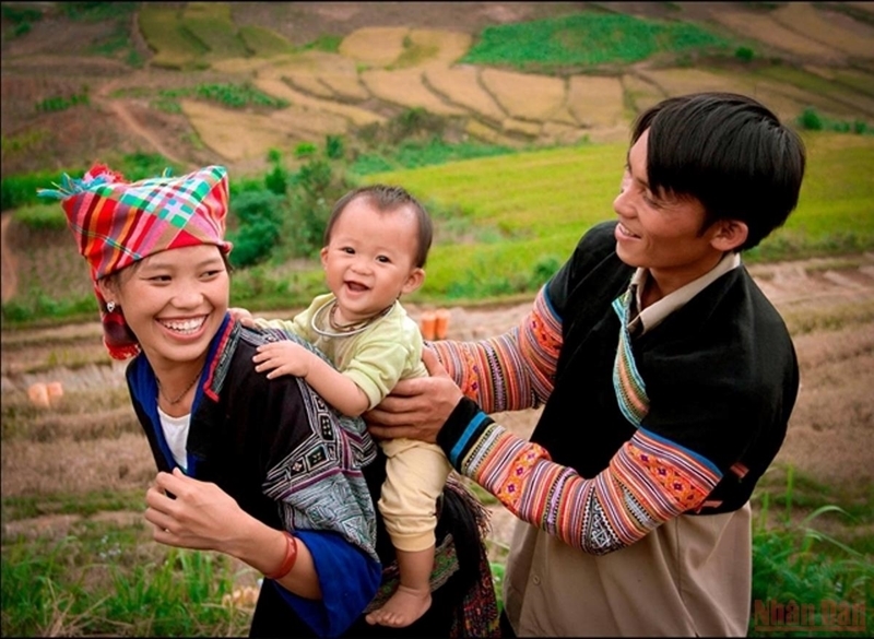 Từ các chương trình, chính sách dân tộc, nhất là Chương trình MTQG 1719, chất lượng dân số ở vùng đồng bào DTTS và miền núi đã được cải thiện rõ rệt. (Ảnh minh họa)