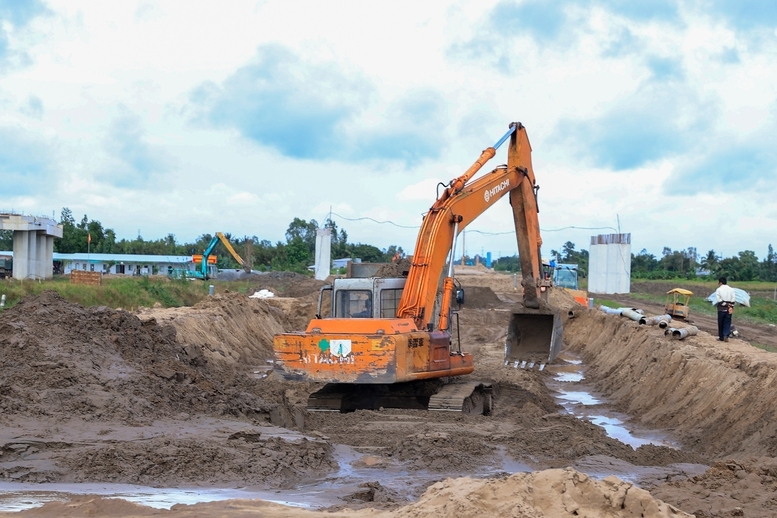 Theo các báo cáo, khối lượng công việc làm được với dự án cao tốc Cần Thơ – Cà Mau sau buổi họp ngày 15/10 là đáng ghi nhận - Ảnh: VGP/Nhật Bắc