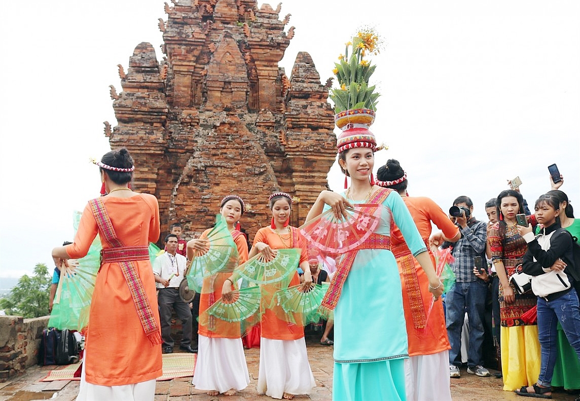 Dừng tổ chức Ngày hội văn hoá Chăm lần thứ VI tại tỉnh Ninh Thuận