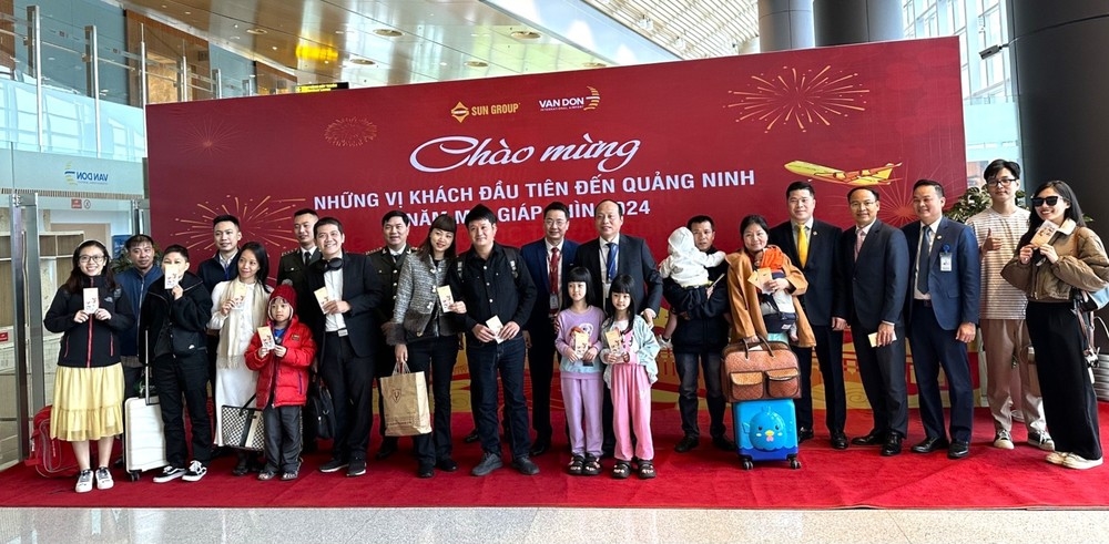 Sân bay Vân Đồn đón chuyến bay đầu tiên năm Giáp Thìn 2024