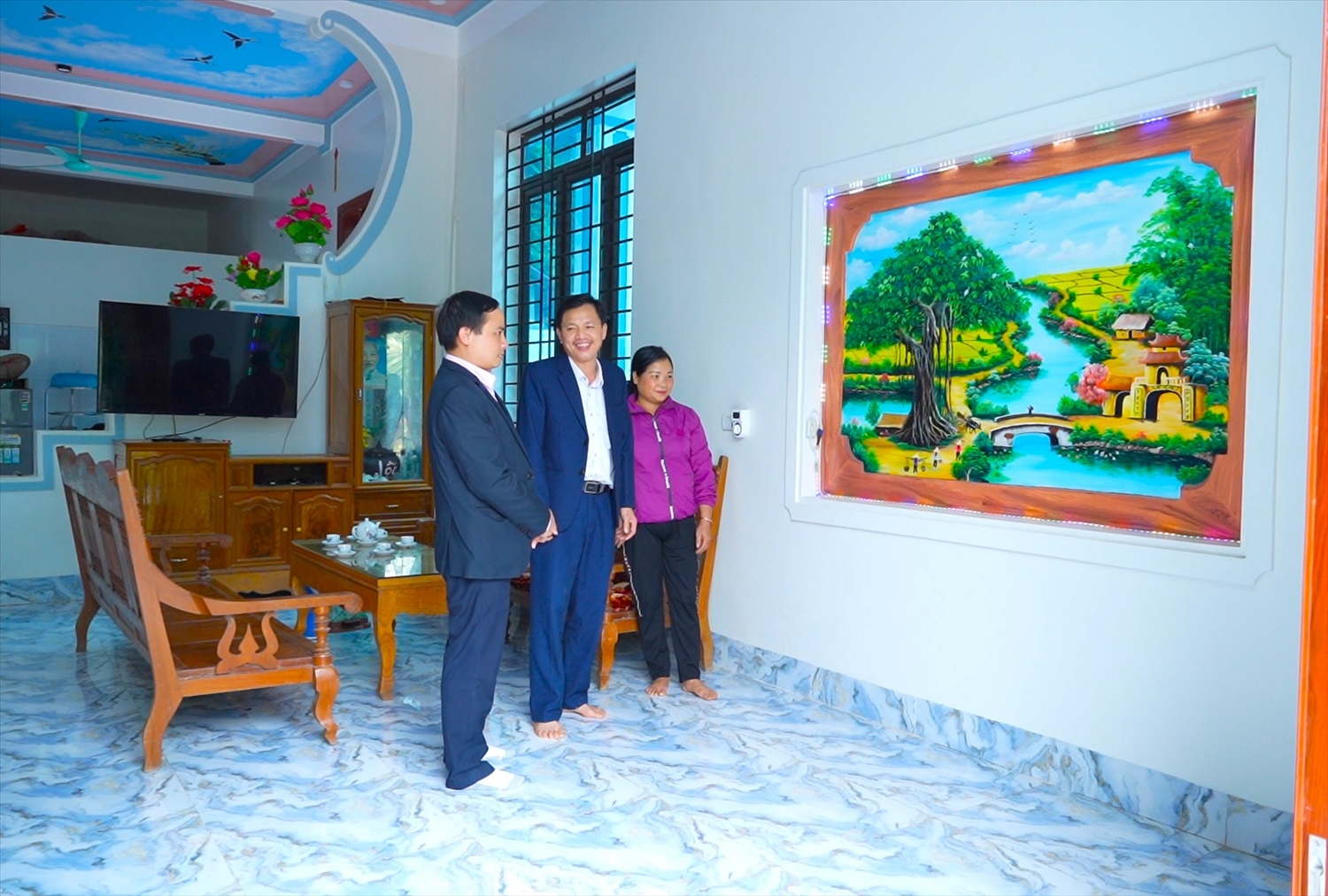 Gia đình anh Ma Văn Khang, thôn Tân Hoa, xã Bình An, huyện Lâm Bình (Tuyên Quang) đã xây được căn nhà kiên cố, khang trang nhờ được hỗ trợ vốn tín dụng ưu đãi.