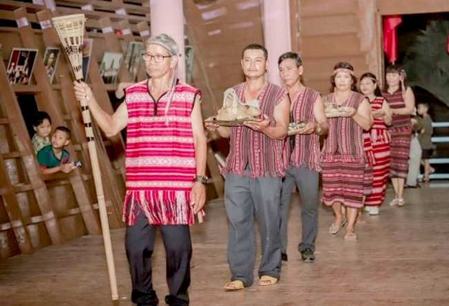 Nhà Văn hóa dân tộc Chơ Ro, xã Xuân Thiện, huyện Thống Nhất là nơi thường xuyên diễn ra các hoạt động Văn hóa của đồng bào các DTTS