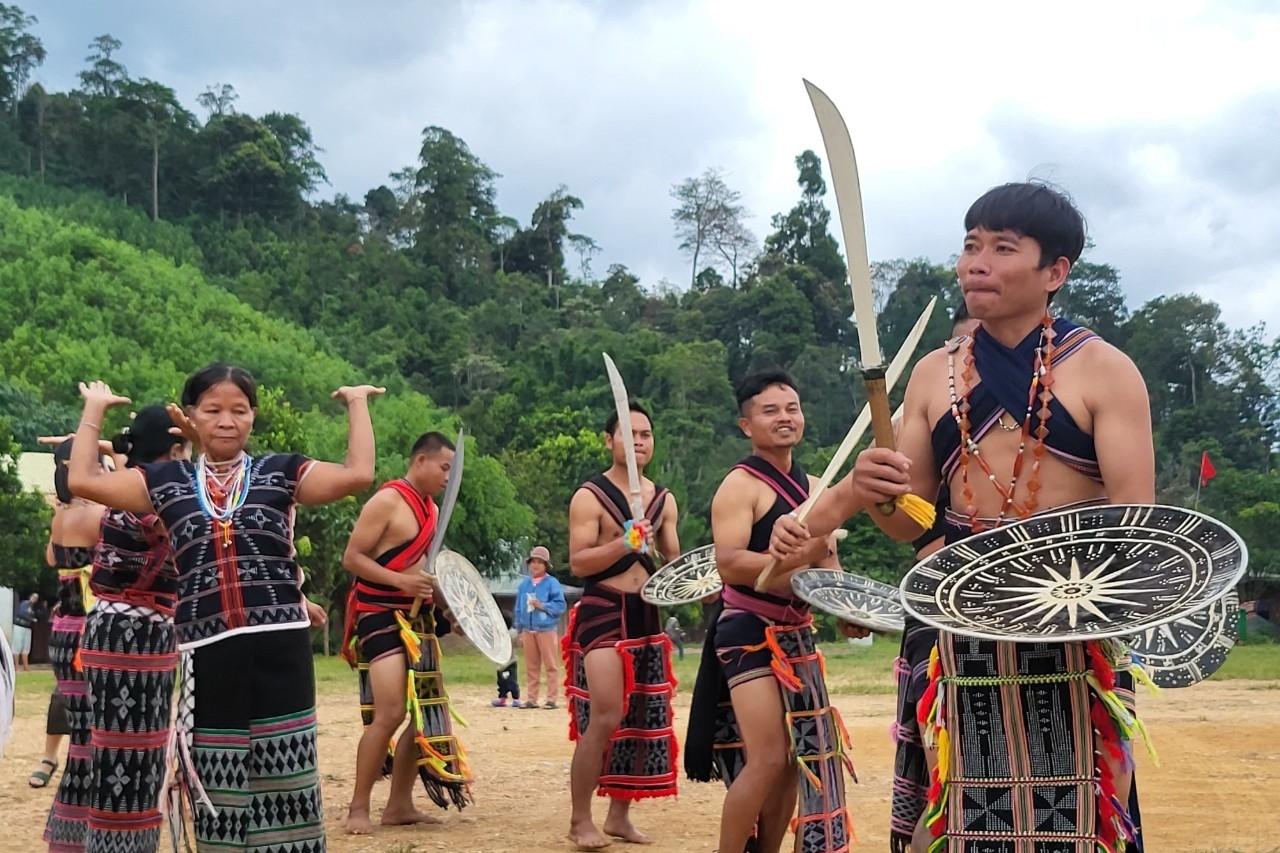 Tỉnh Quảng Nam chú trọng việc bảo tồn văn hoá truyền thống của đồng bào DTTS, gắn với phát triển du lịch