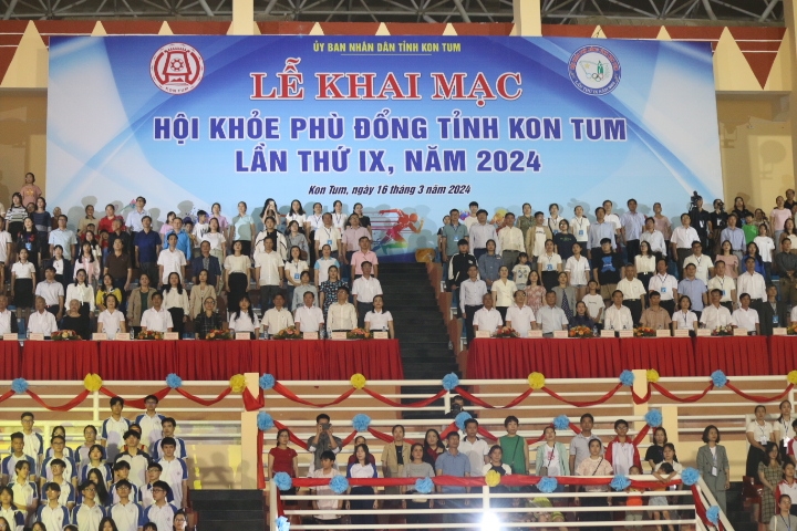 Các đại biểu tham dự Lễ khai mạc Hội Khoẻ Phù Đổng tỉnh Kon Tum lần thứ IX năm 2024