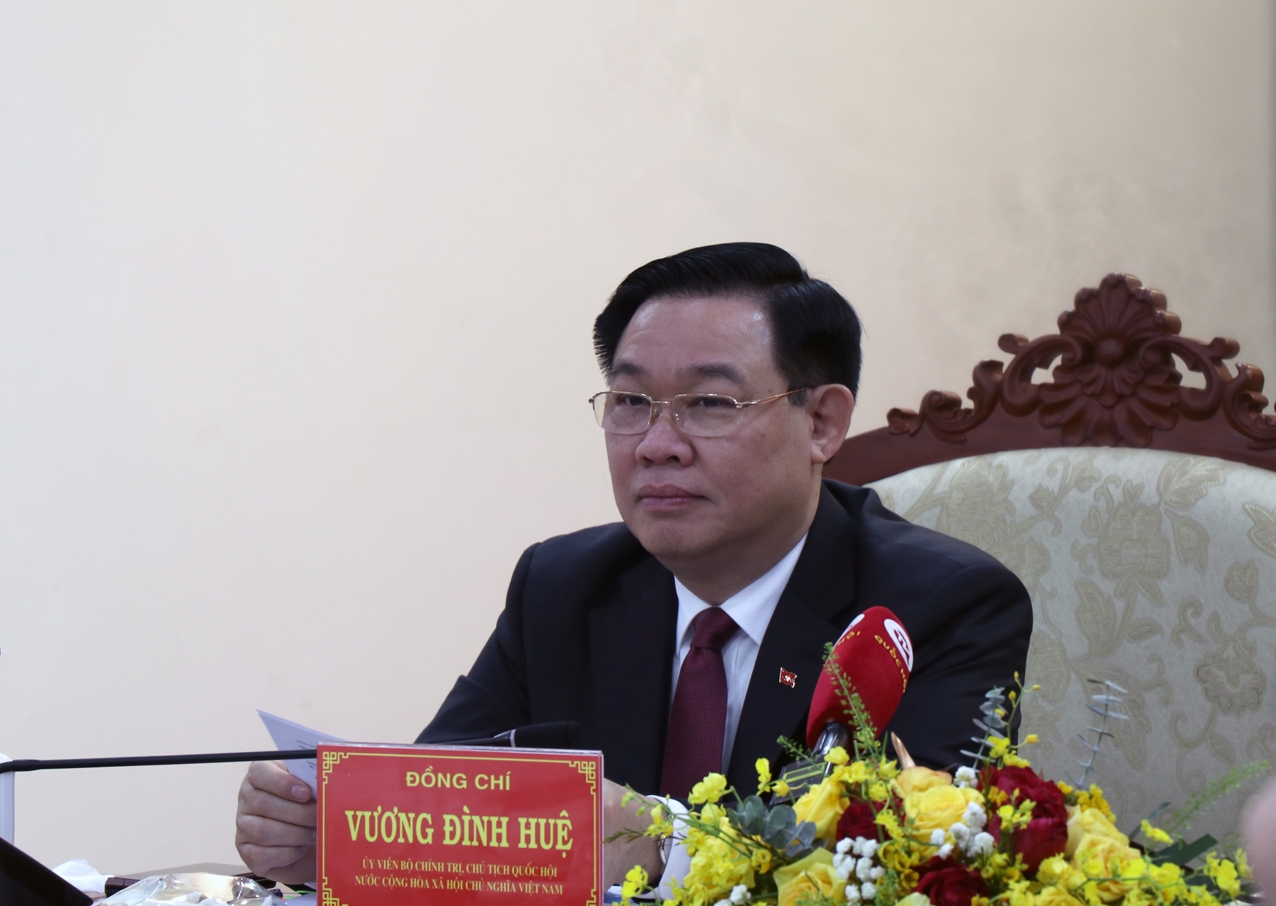 Chủ tịch Quốc hội làm việc với Tỉnh uỷ Phú Yên