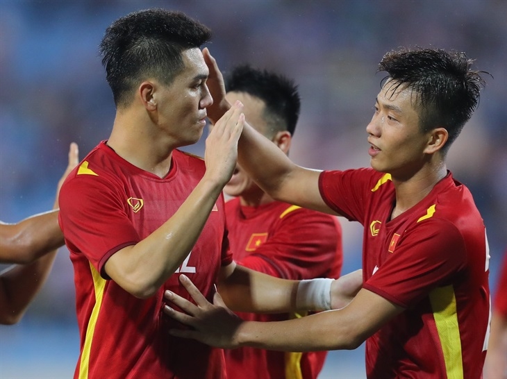 Đội tuyển Việt Nam rớt xuống hạng 112 thế giới (Ảnh IT)