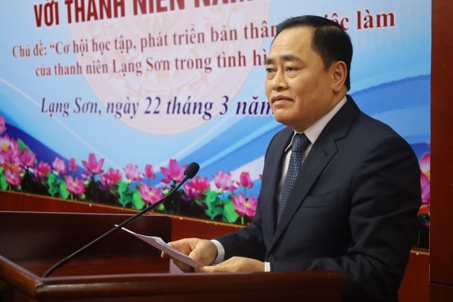 Ông Hồ Tiến Thiệu, Chủ tịch UBND tỉnh Lạng Sơn phát biểu đề dẫn tại hội nghị