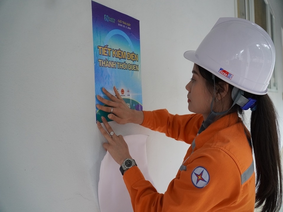 CĐ BUI HA Công ty Điện lực Quảng Ninh tích cực tuyên truyền hưởng ứng Giờ Trái đất năm 2024