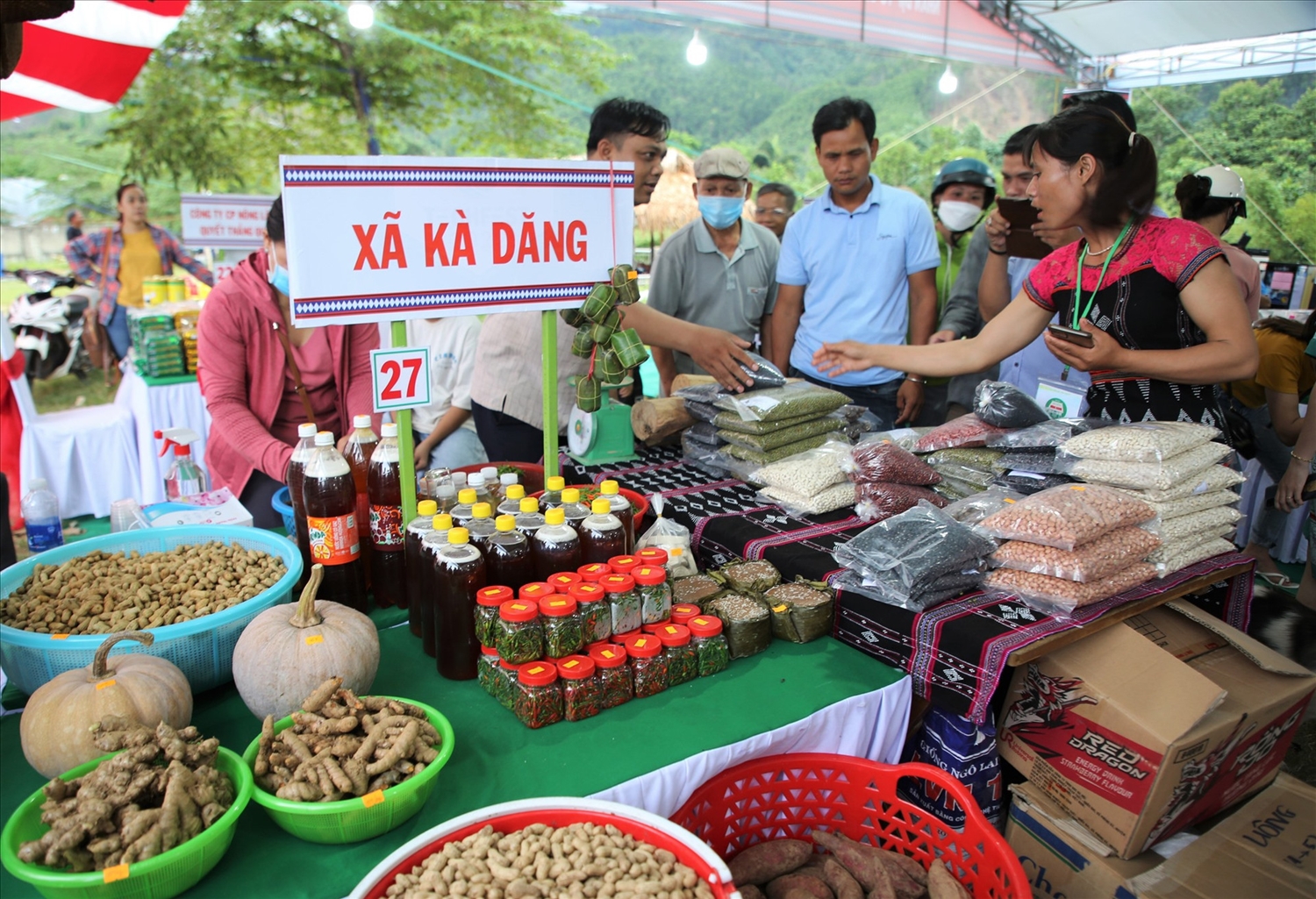 Ngày càng có nhiều sản phẩm khởi nghiệp ở miền núi Quảng nam đến tay người tiêu dùng