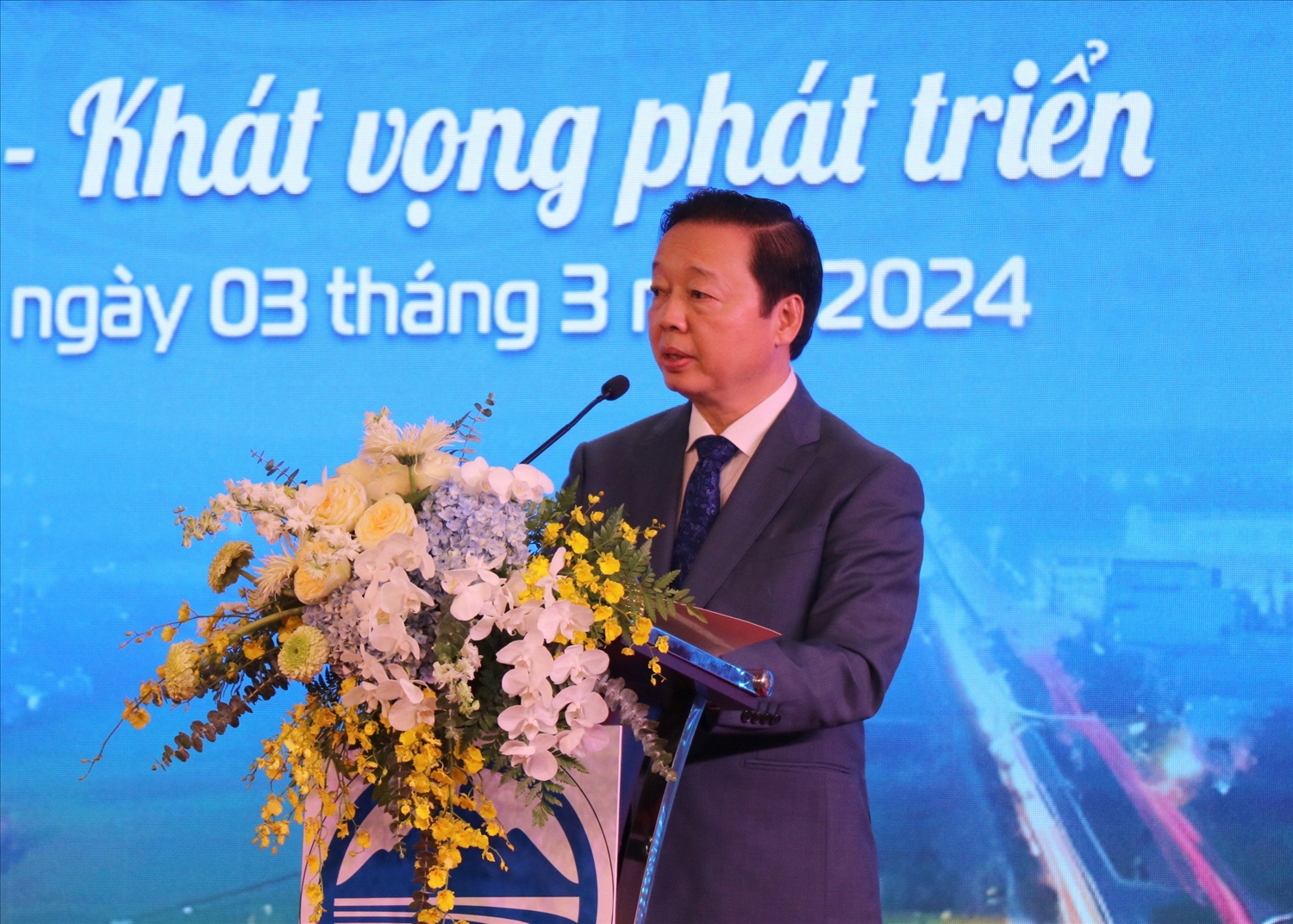 Ủy viên Trung ương Đảng - Phó Thủ tướng Chính phủ Ông Trần Hồng Hà phát biểu tại hội nghị