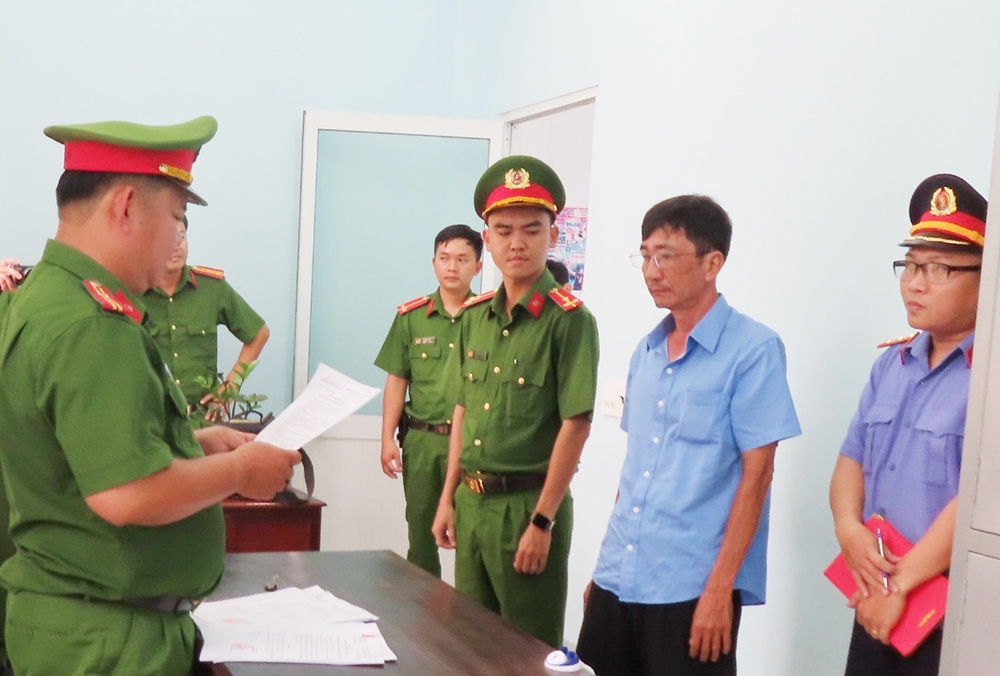 Cơ quan Công an tống đạt các Quyết định và Lệnh bắt tạm giam đối với bị can Nguyễn Thiện Thanh